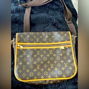 Louis Vuitton Bosphore GM messenger bag crossbody AUTHENTIC LV bag